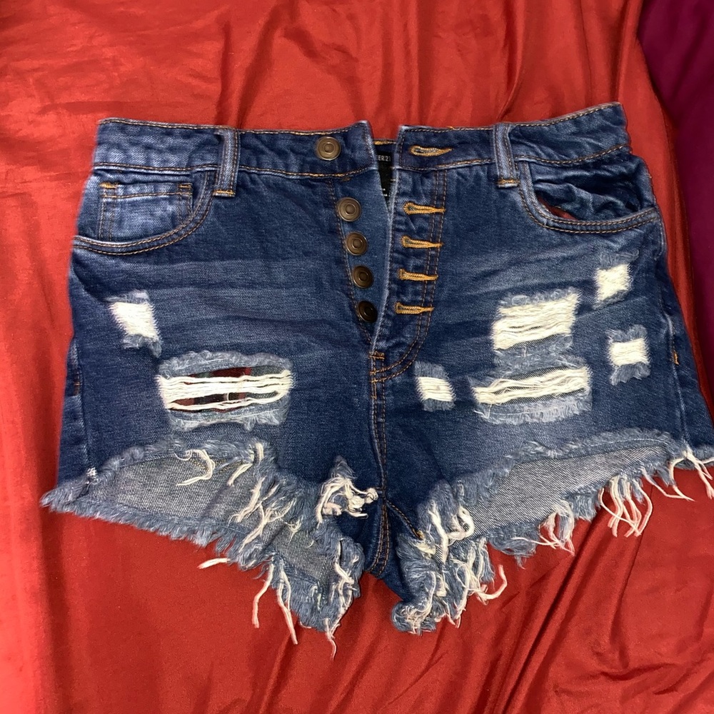 Distressed denim short
